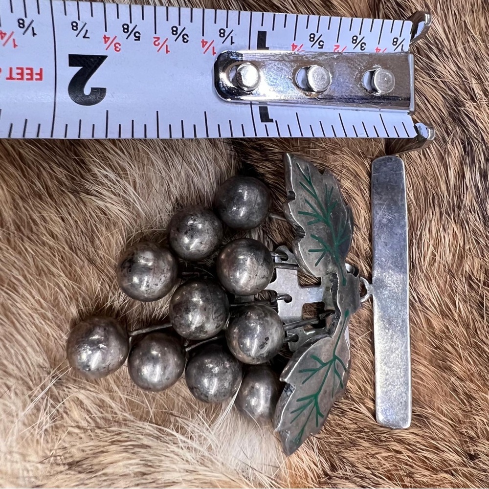 Vintage Grape Cluster Sterling Silver Brooch Taxco Mexico Signed TV 56 Artisan - Picture 7 of 8
